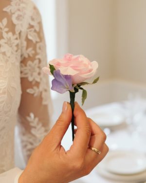 Taylor Buttonhole To Keep
